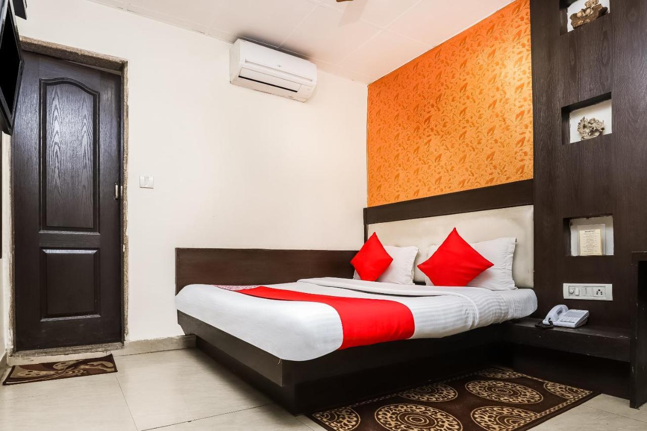 Hotel Shiv Palace New Delhi Ngoại thất bức ảnh