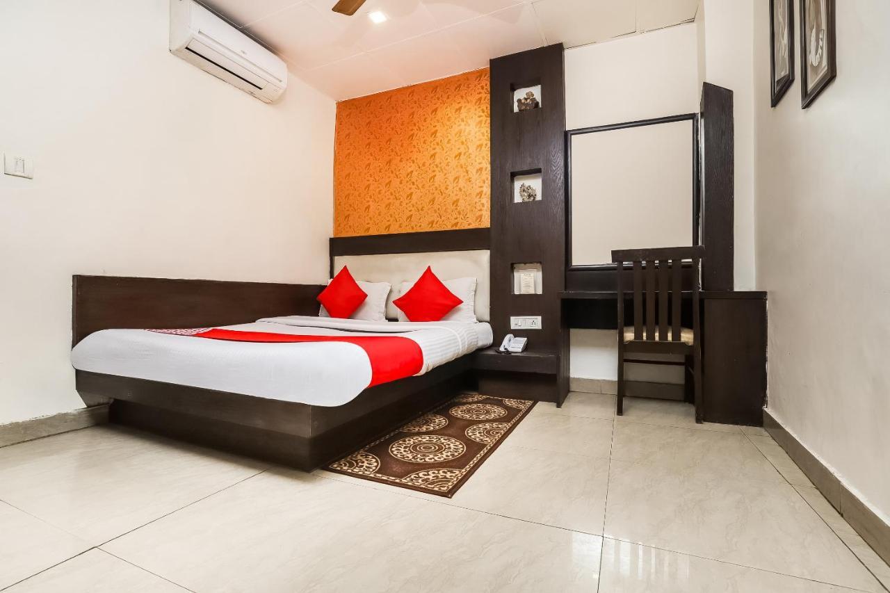Hotel Shiv Palace New Delhi Ngoại thất bức ảnh