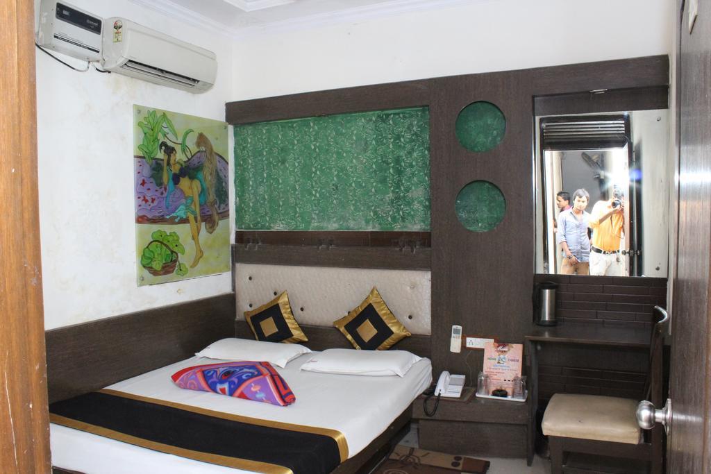 Hotel Shiv Palace New Delhi Ngoại thất bức ảnh