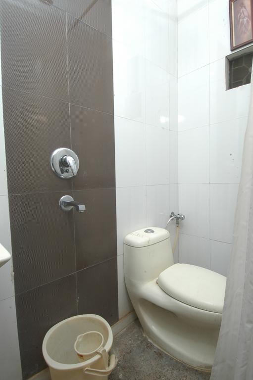 Hotel Shiv Palace New Delhi Ngoại thất bức ảnh