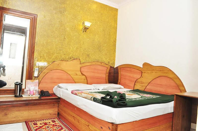 Hotel Shiv Palace New Delhi Ngoại thất bức ảnh